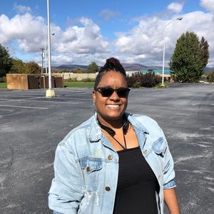 Meet your Posher, Kenyata